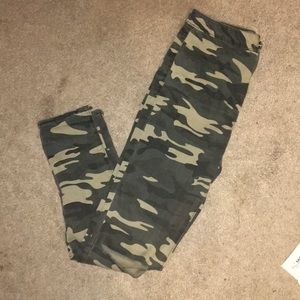 Forever 21 camo skinny jeans